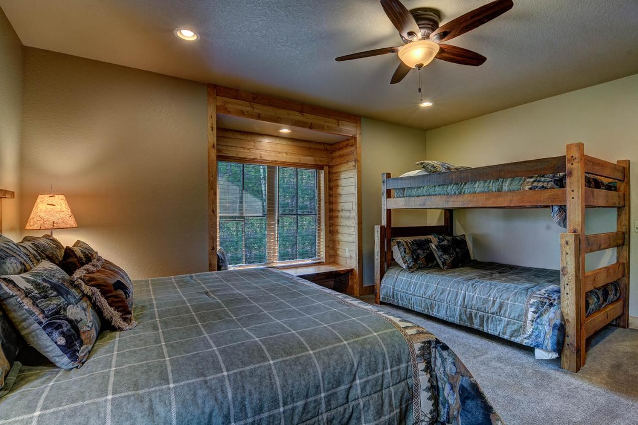 Whispering Pines Lodge: 9 Bedroom Eagle River Kültér fotó