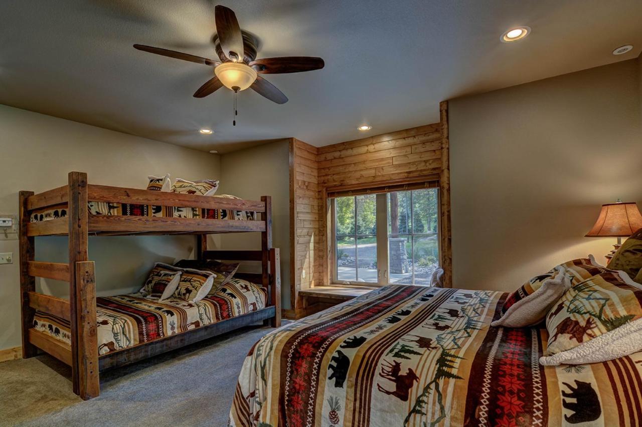 Whispering Pines Lodge: 9 Bedroom Eagle River Kültér fotó