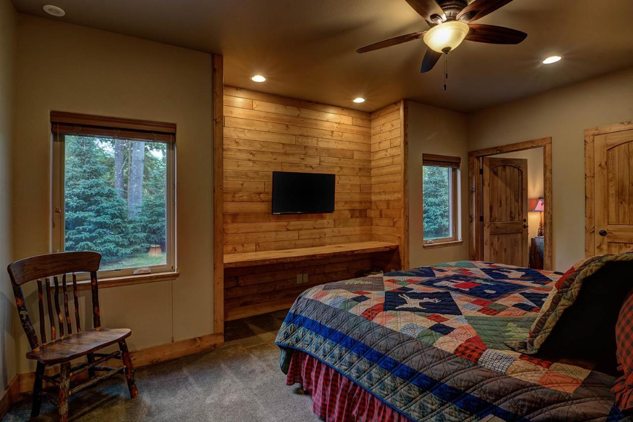 Whispering Pines Lodge: 9 Bedroom Eagle River Kültér fotó