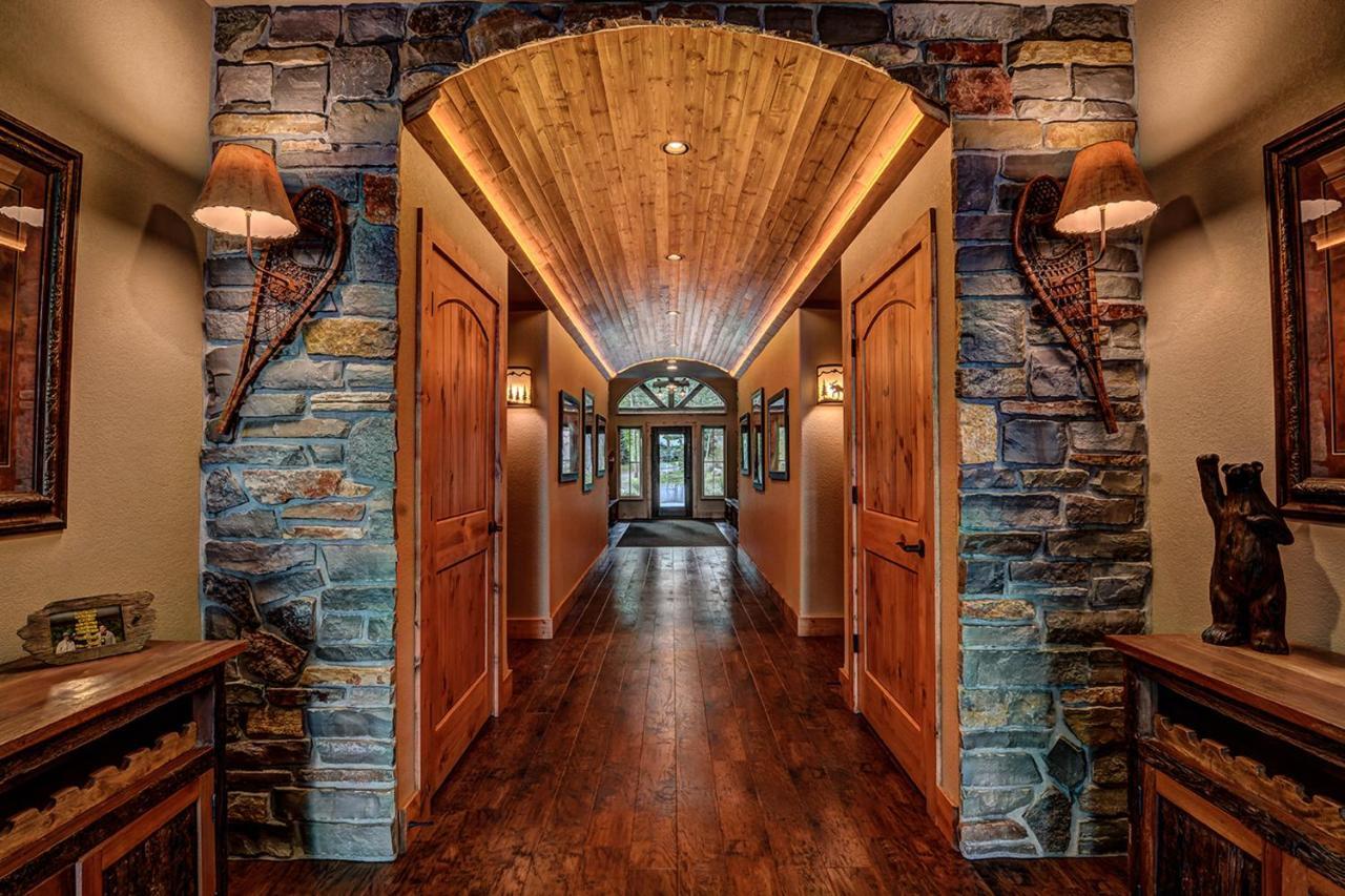 Whispering Pines Lodge: 9 Bedroom Eagle River Kültér fotó